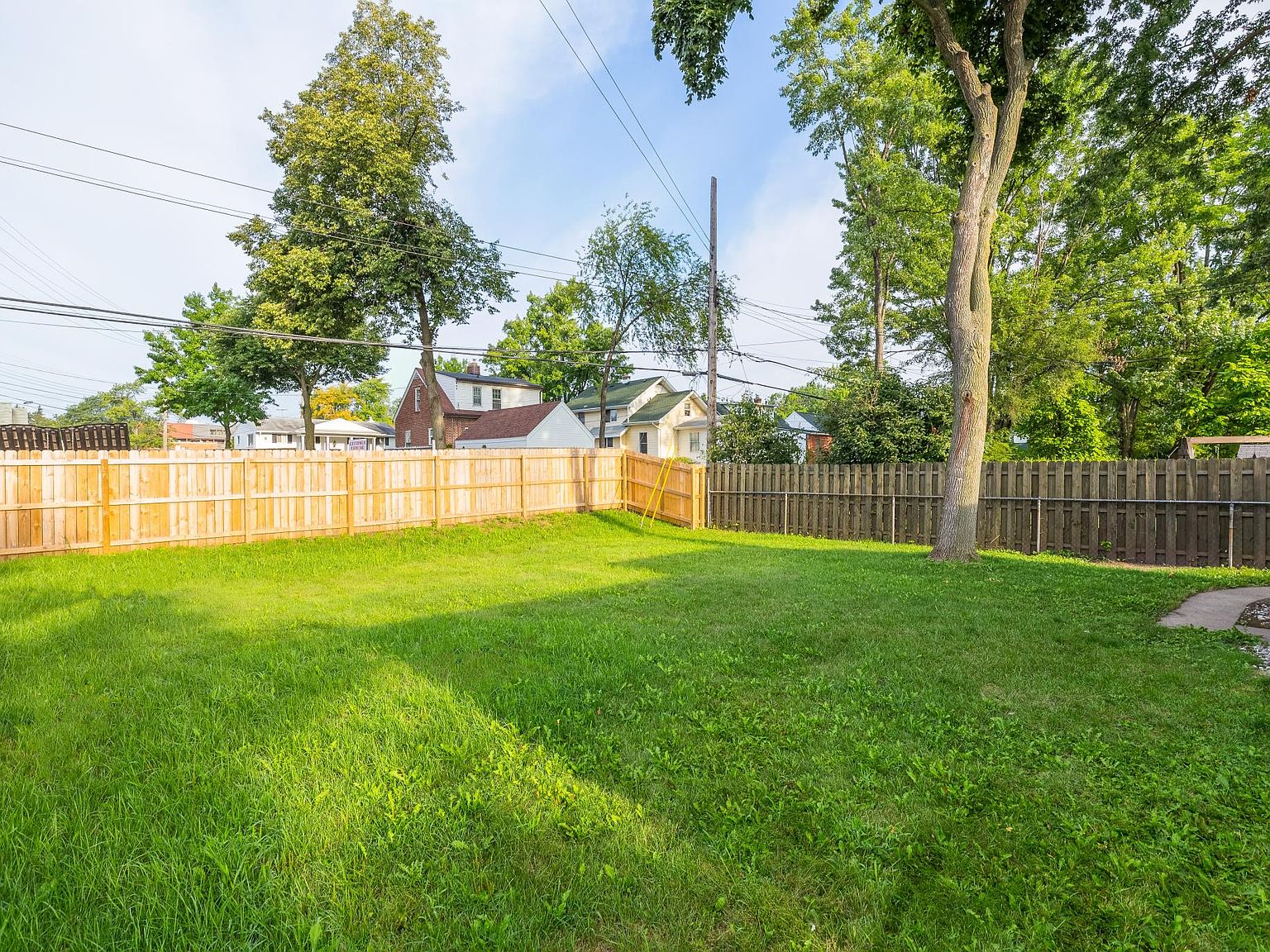 133 Milford St, East Lansing, MI 48823