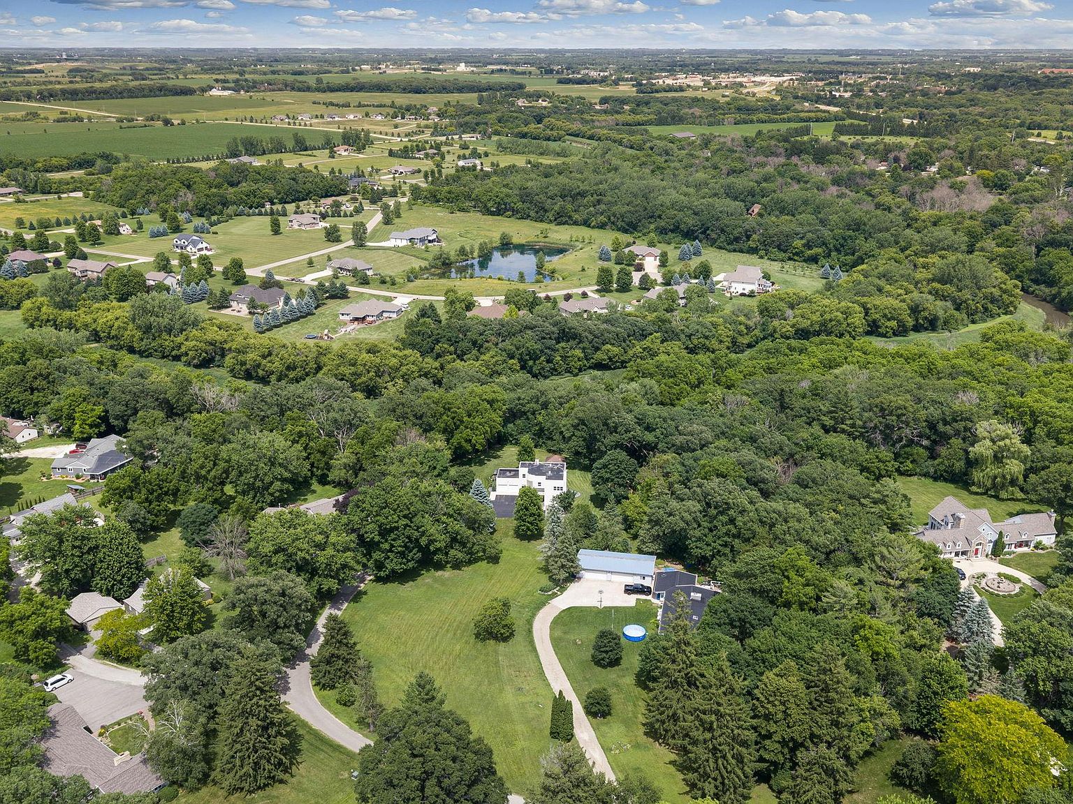 500 36th St NW, Austin, MN 55912