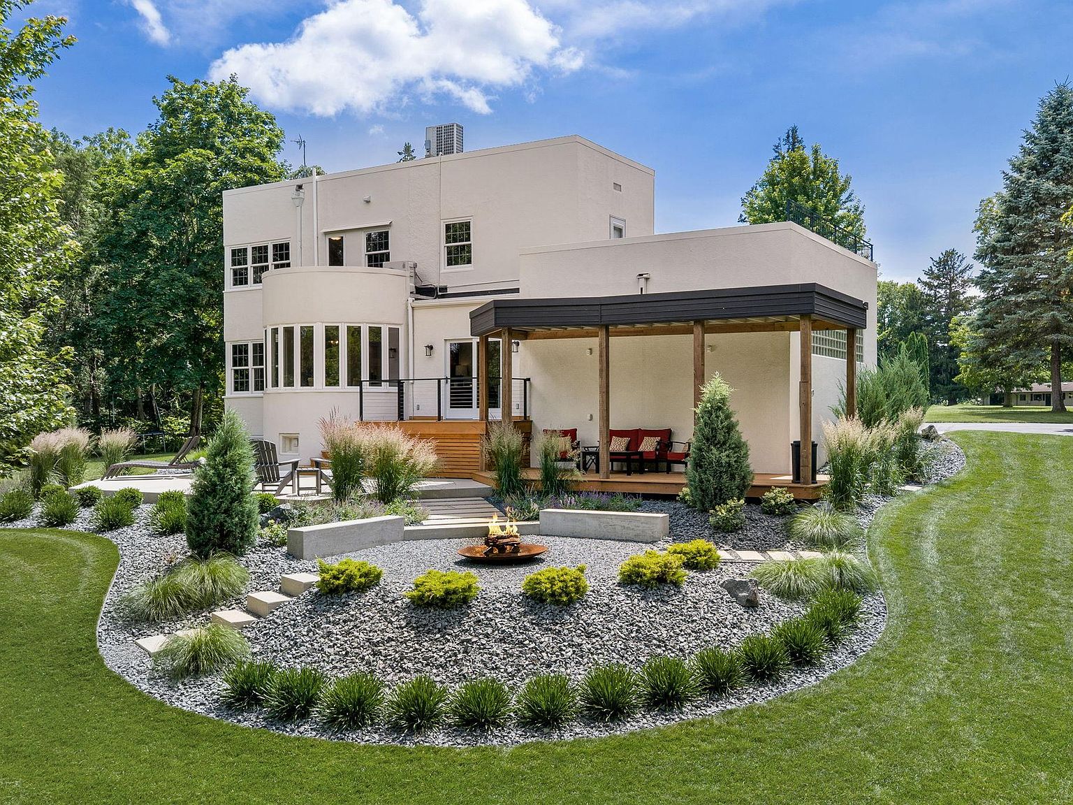 500 36th St NW, Austin, MN 55912