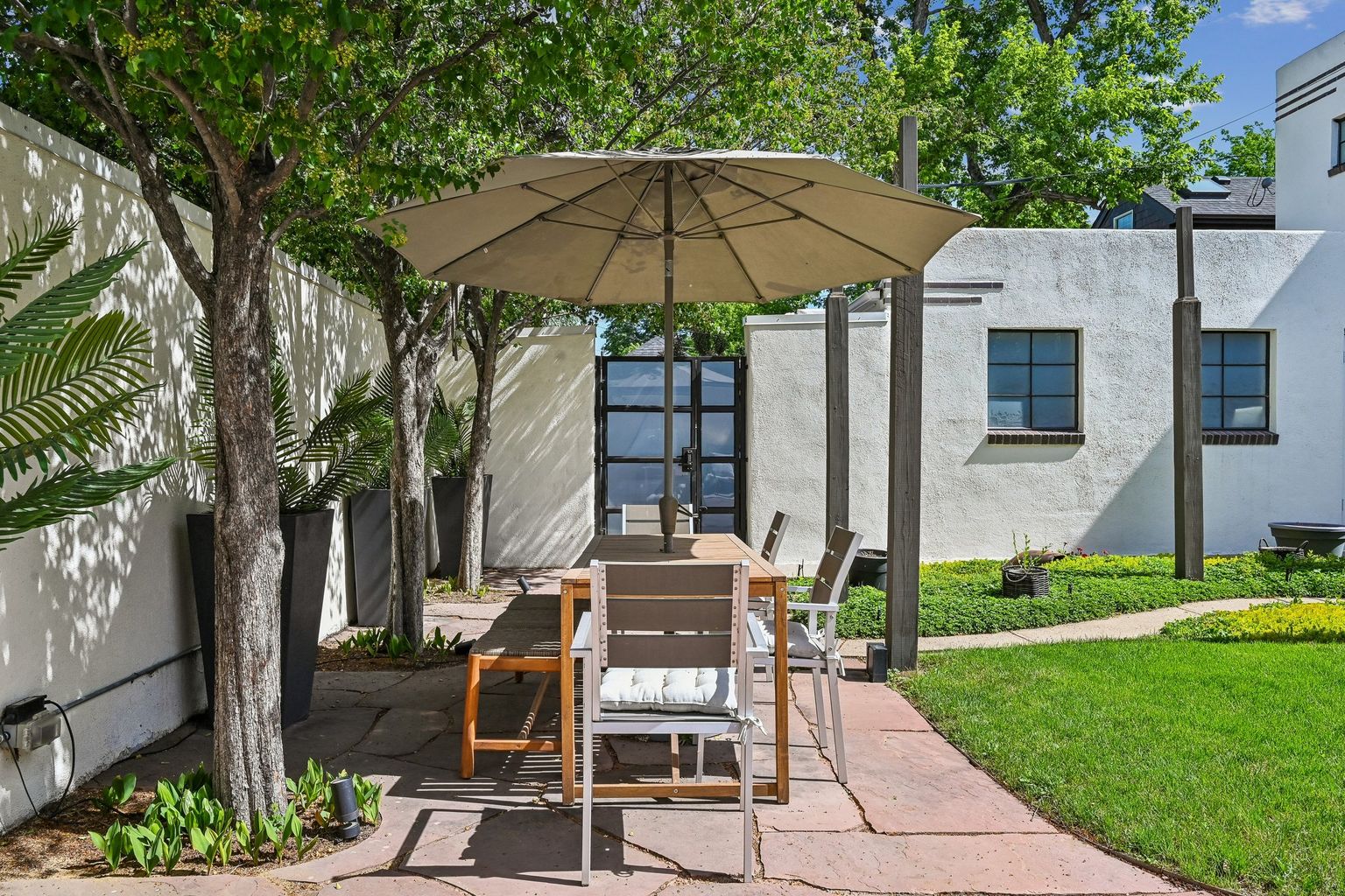 1521 Monaco Parkway, Denver, CO 80220
