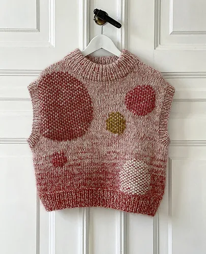 bloom-vest-pattern-by-camilla-vad-3