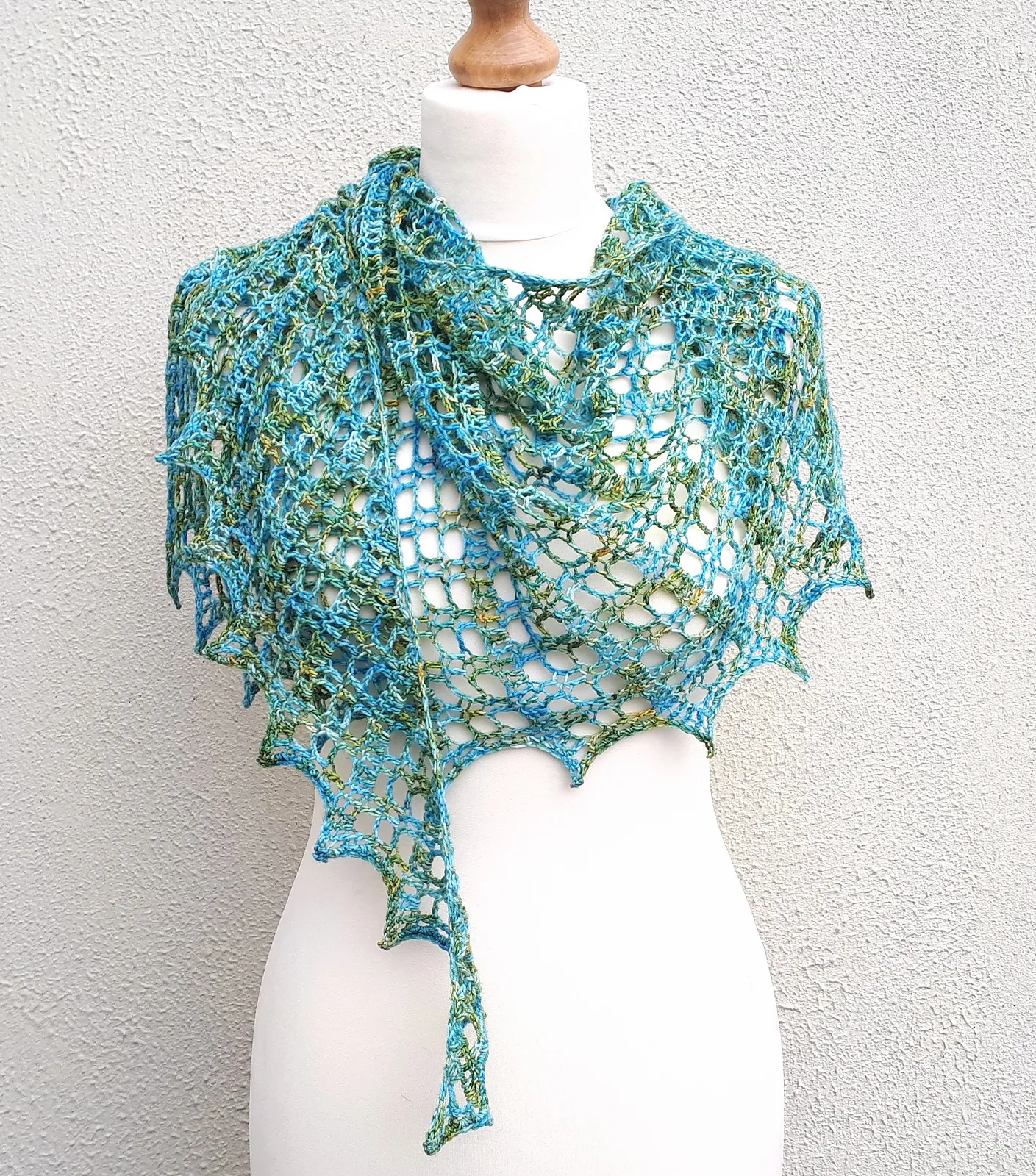 Flora Shawl pattern by Carmen Heffernan knitting pattern image 1