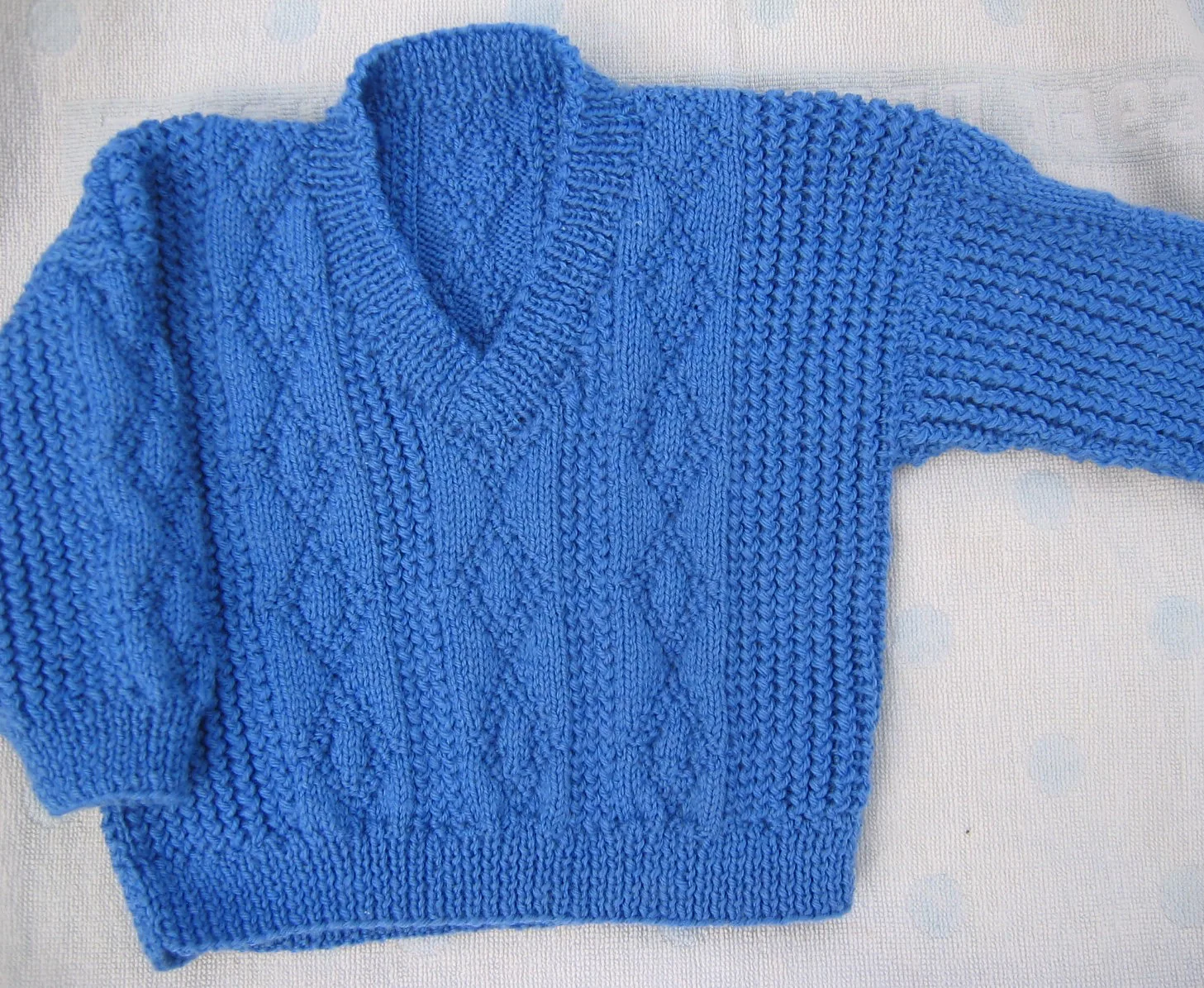 lace-and-cable-cardigan-pattern-by-patons-03
