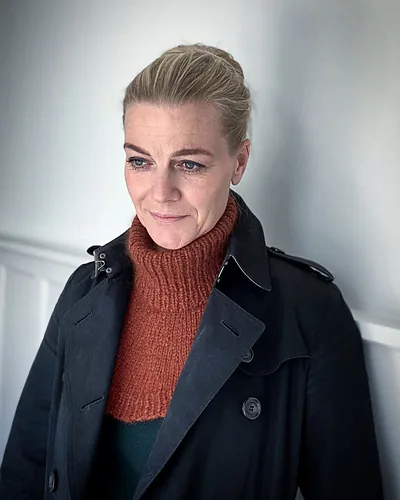 Liebling Neck Warmer pattern by Camilla Vad