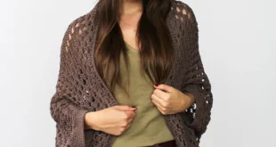 Movie Night Cocoon Cardi pattern by Alexandra Tavel knitting pattern image 1