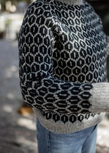 Vejers Sweater pattern by Camilla Vad
