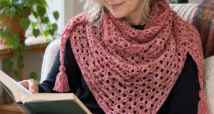 Halo Shawl pattern by Carmen Heffernan knitting pattern AI image 1