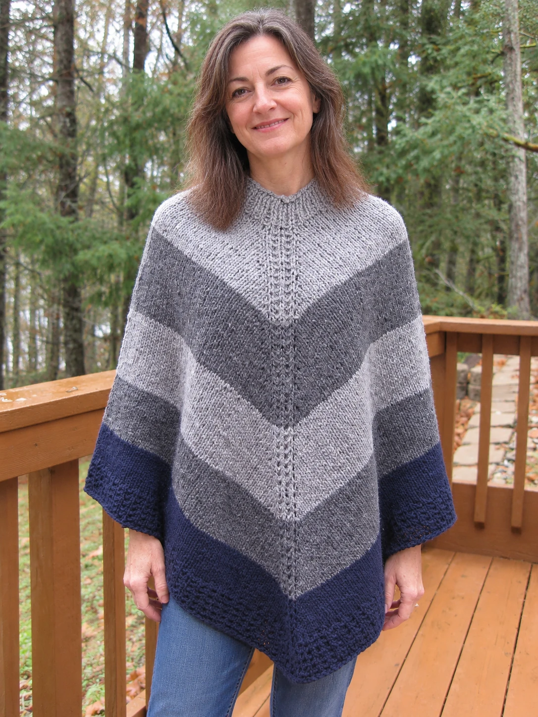 Minjia Poncho pattern by Martina Sommer knitting pattern AI image 1